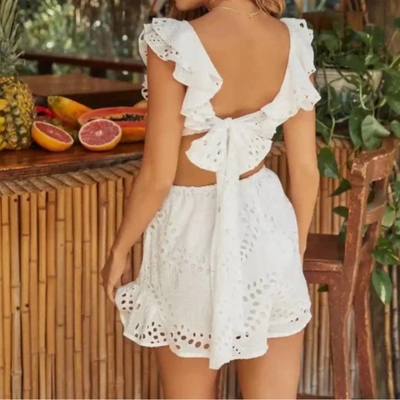 Vici Floral Tie Back Romper - Picture 4 of 4